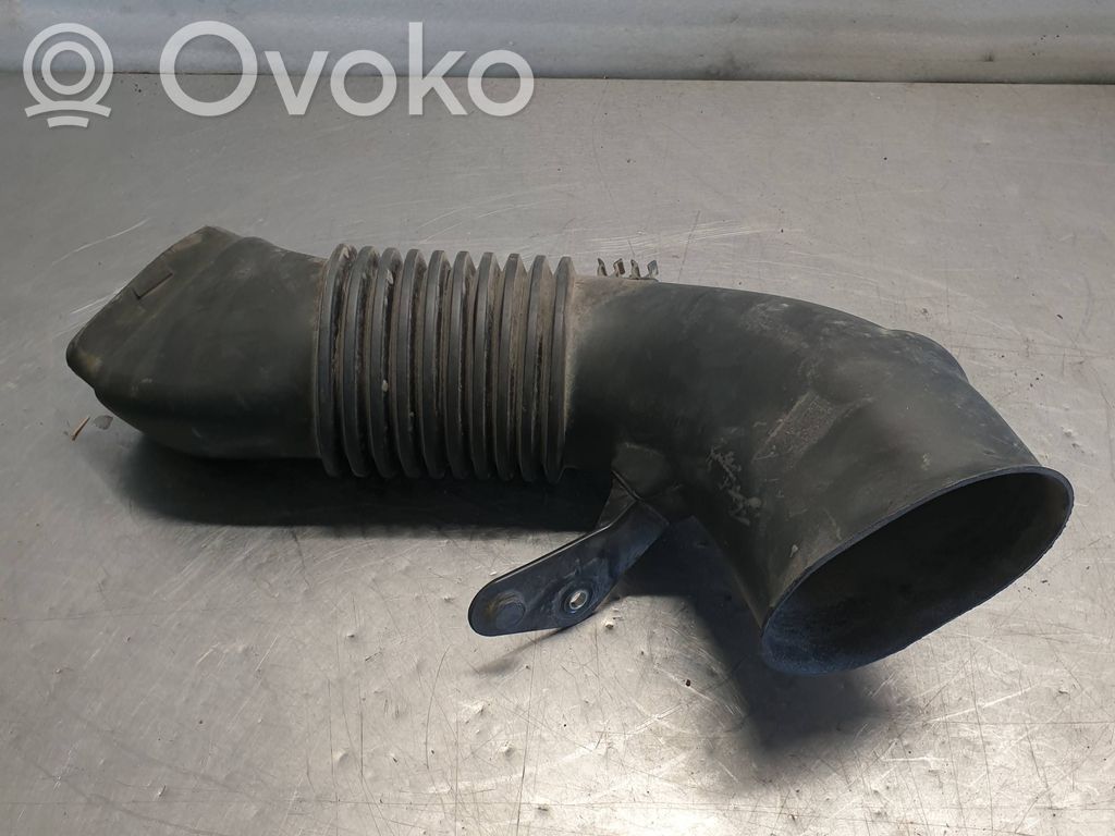 BMW 5 E60 E61 Air intake duct part 