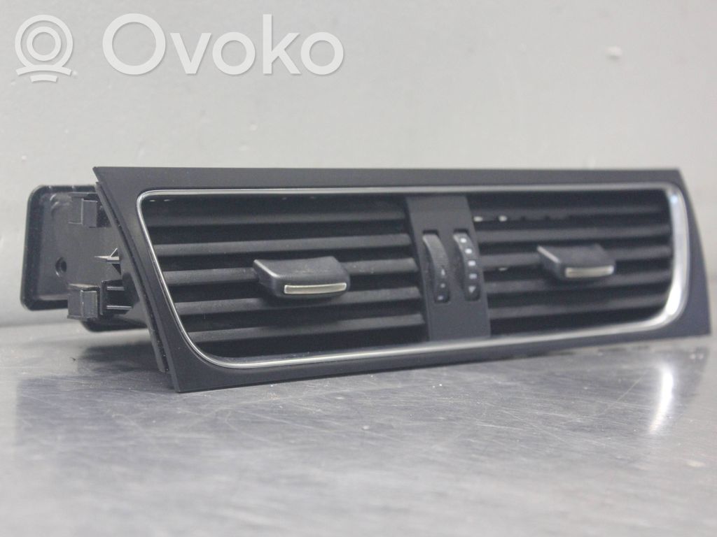 Audi A4 S4 B8 8K Centrinės oro grotelės 
