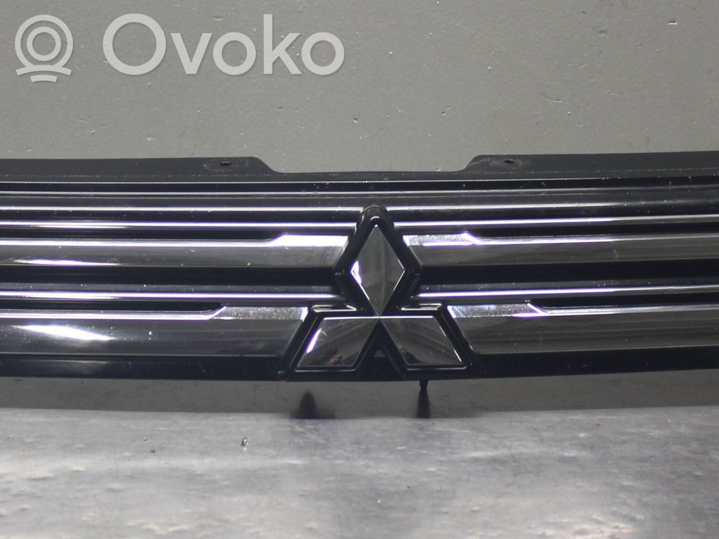 Mitsubishi Outlander Etusäleikkö 
