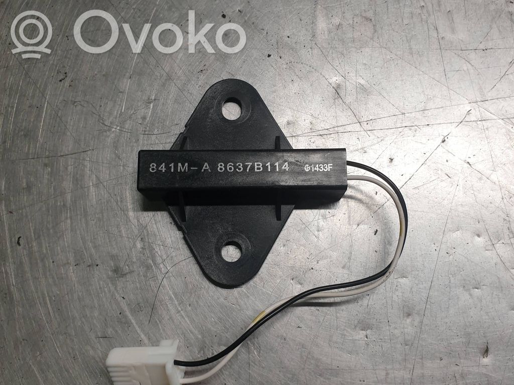 Mitsubishi Outlander Aerial antenna amplifier 