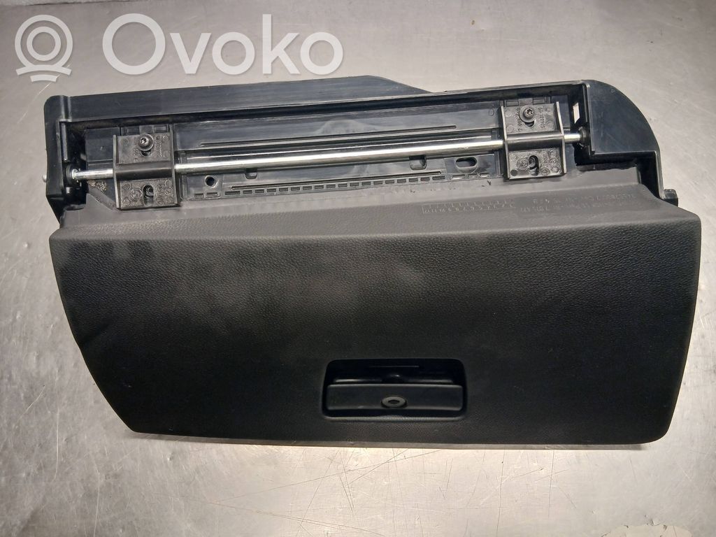 BMW 3 E90 E91 Glove box 