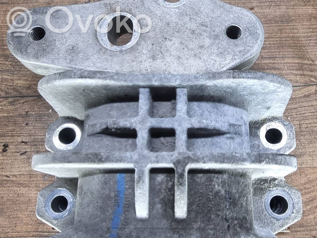 Ford Transit Engine mount bracket 