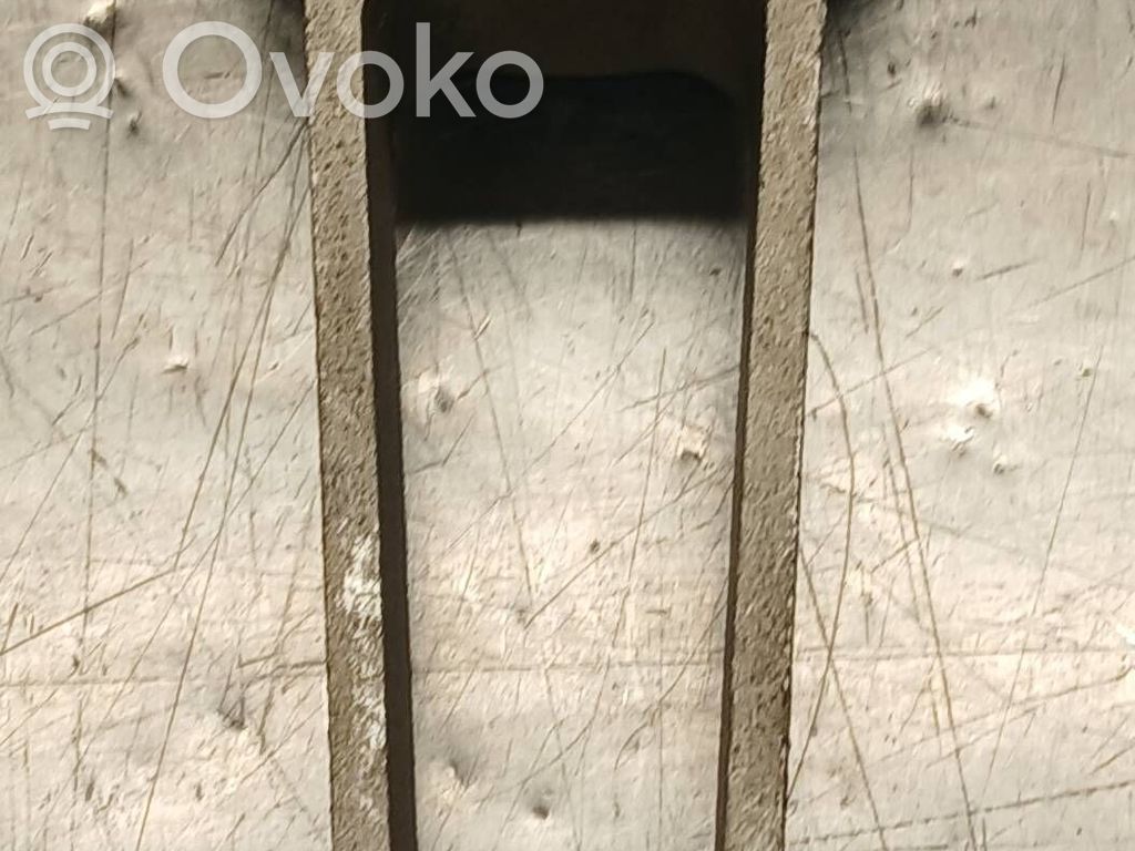 Volvo S60 Engine mount bracket 