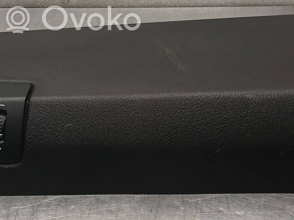 Osłona dolna słupka / B   6952691