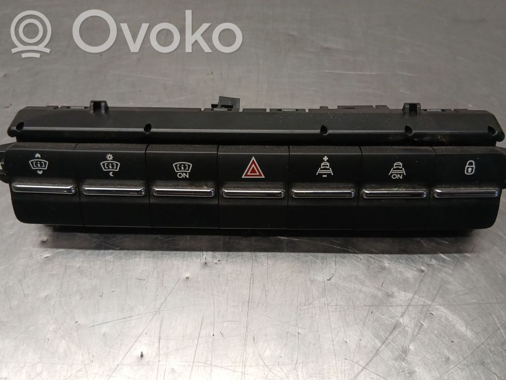 Peugeot 5008 Przycisk świateł awaryjnych 