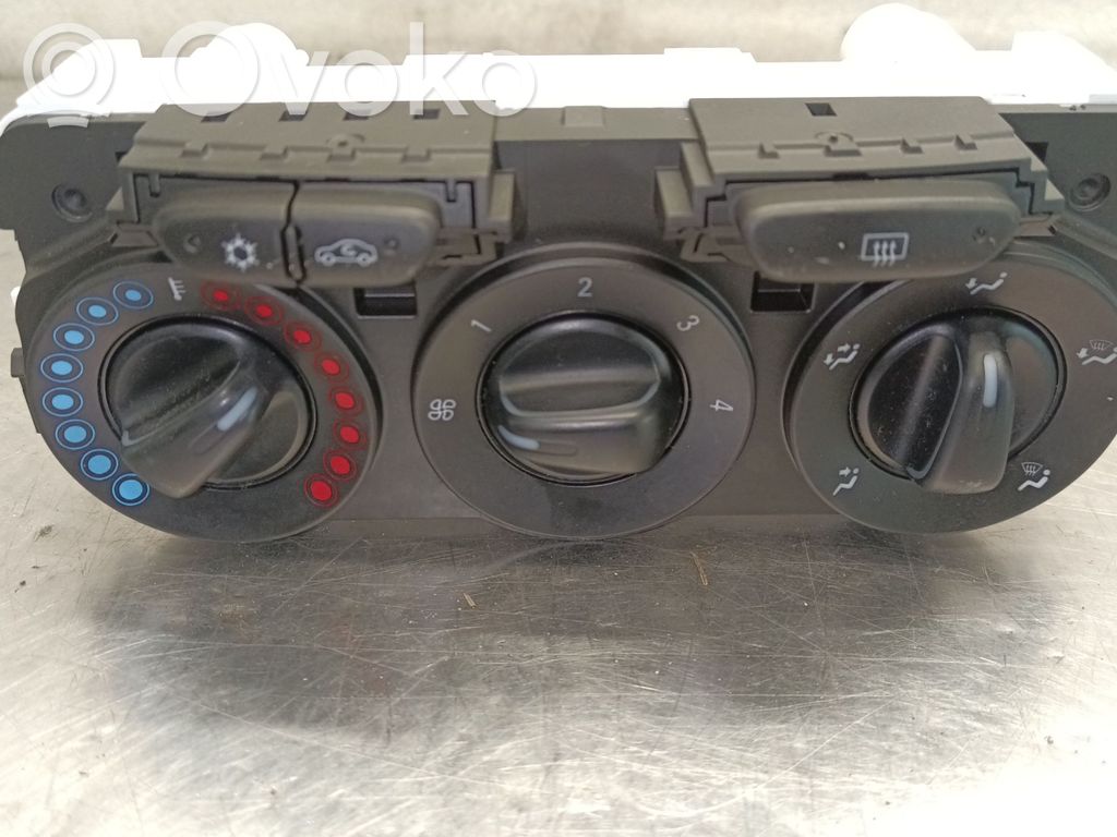 Opel Adam Interior fan control switch 