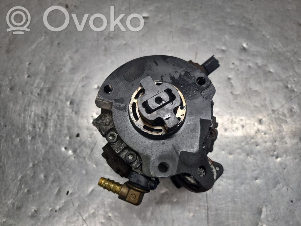 Ford Mondeo MK V Degvielas sūknis 