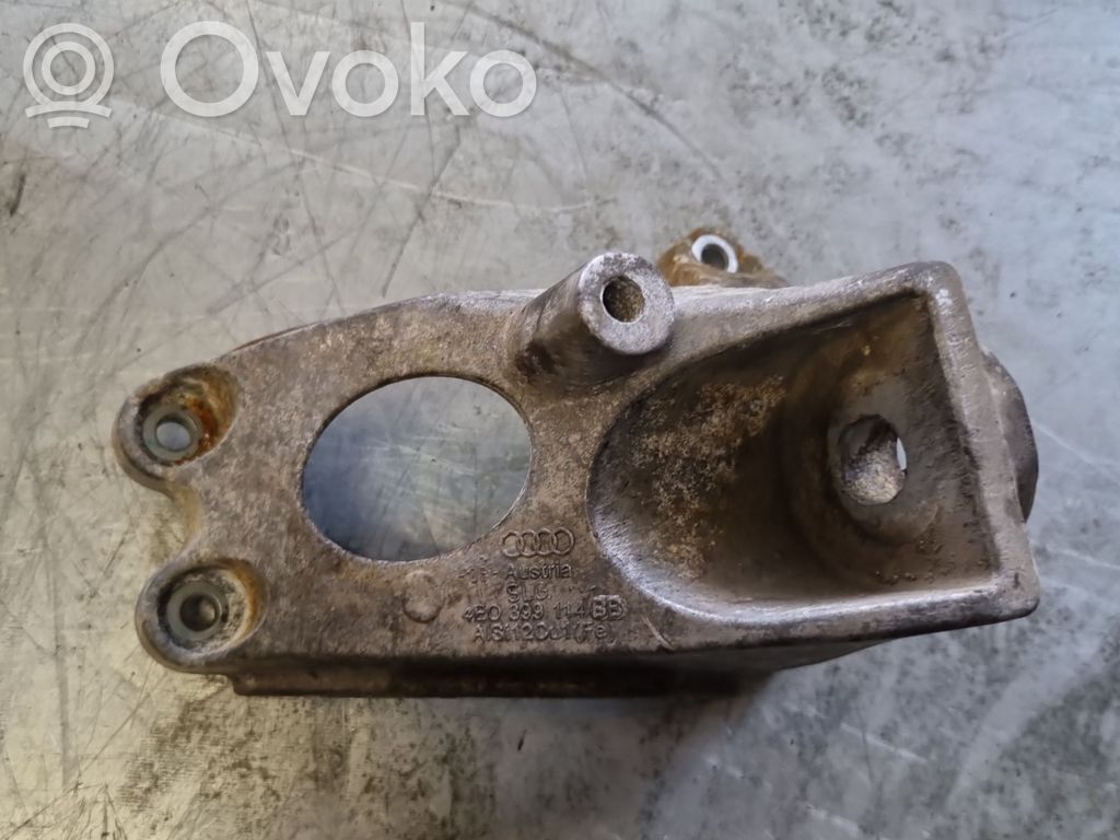 Audi A8 S8 D3 4E Vaihdelaatikon kannake 