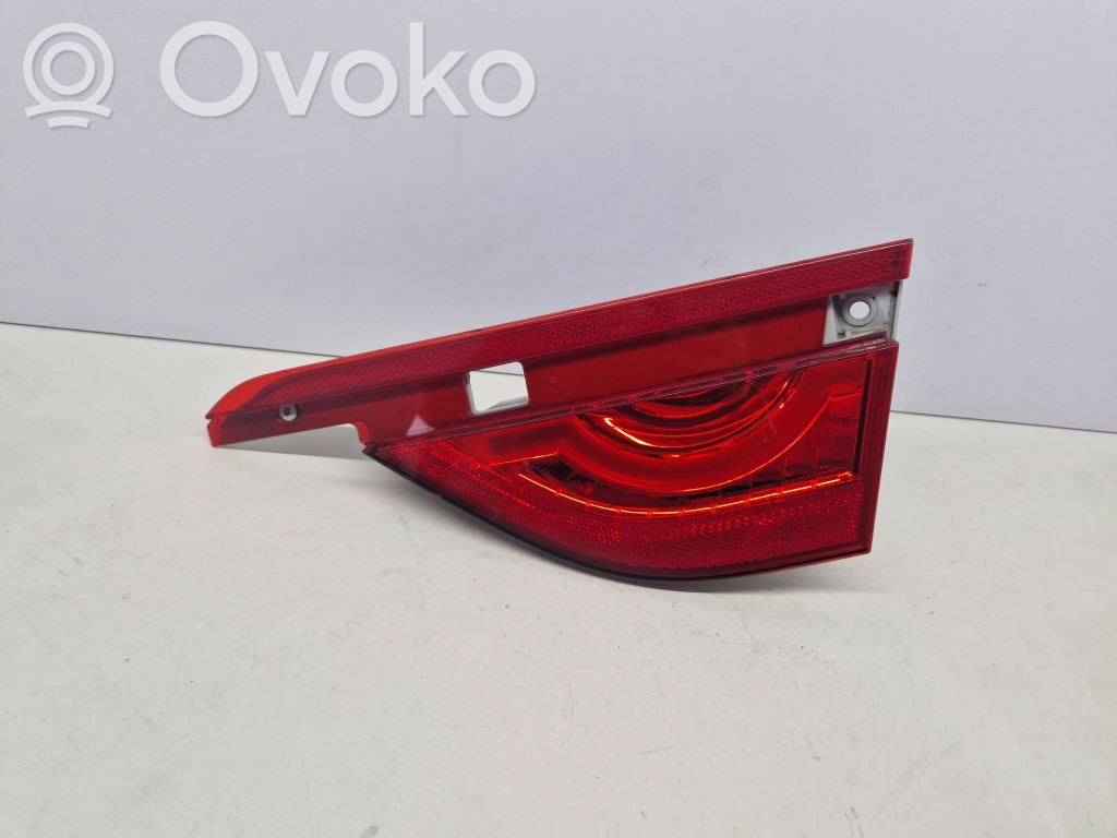 Jaguar XF Lampy tylnej klapy bagażnika 