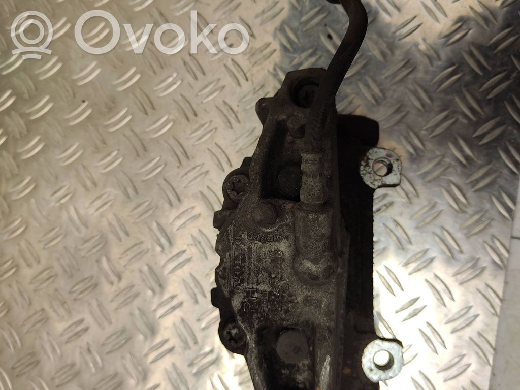 Volvo V60 Передний суппорт 