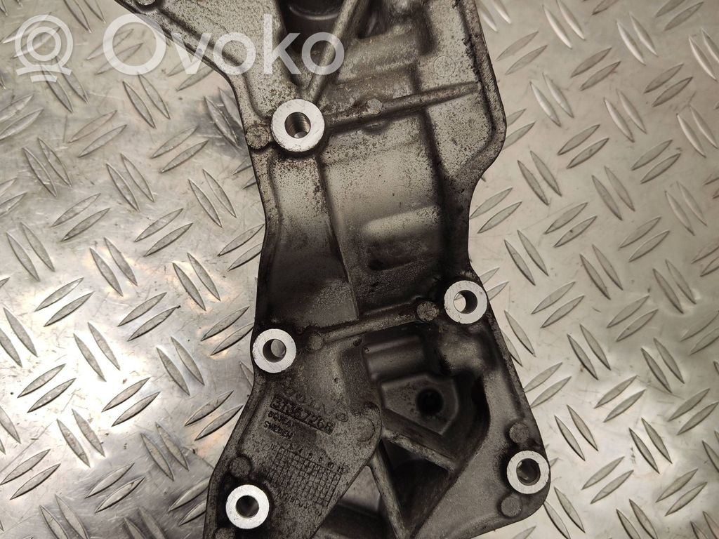 Volvo V60 Generator/alternator bracket 