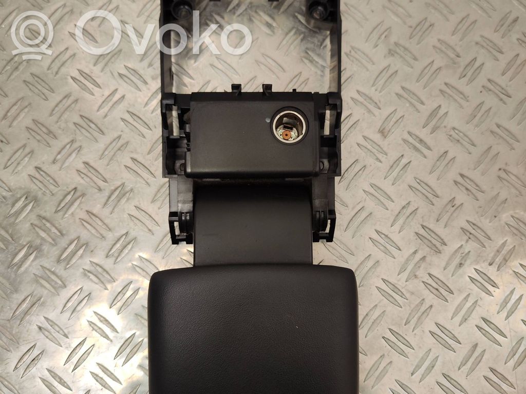 Volvo XC60 Armrest 
