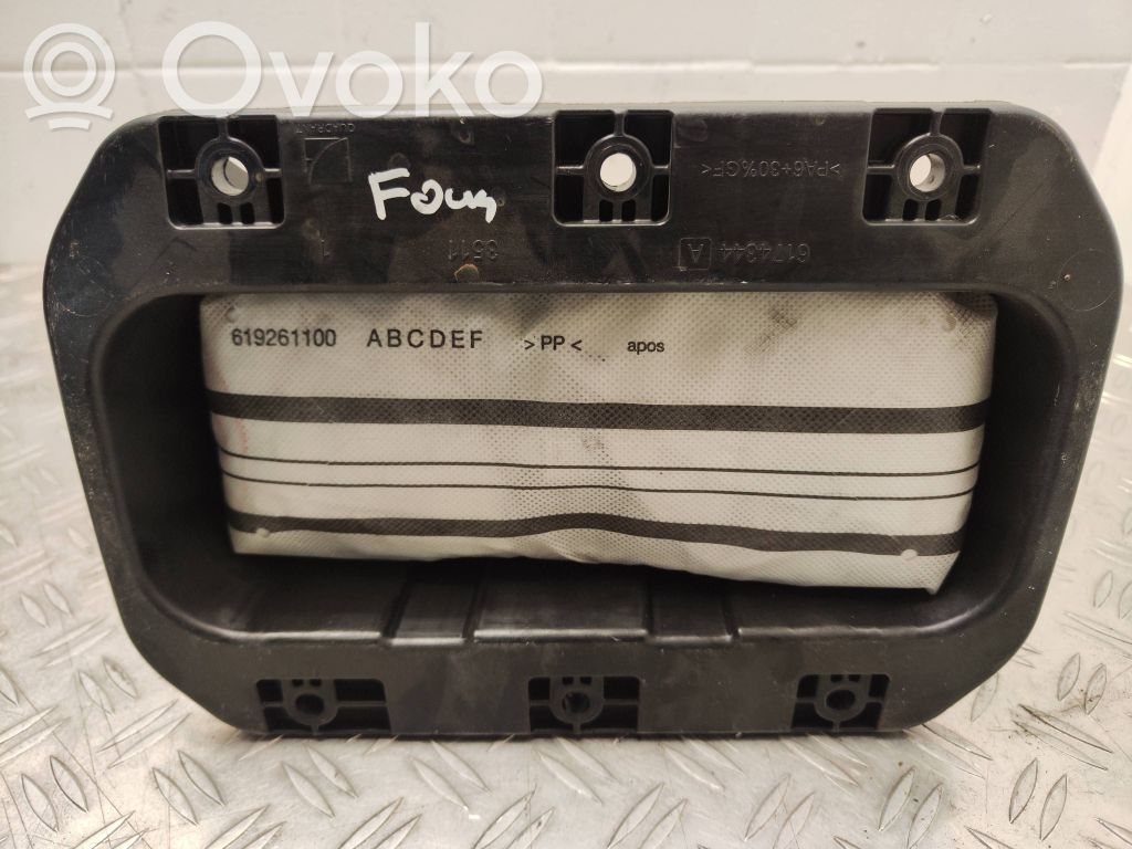 Keleivio oro pagalvė   617457600A,BM51A044A74CC,113350196