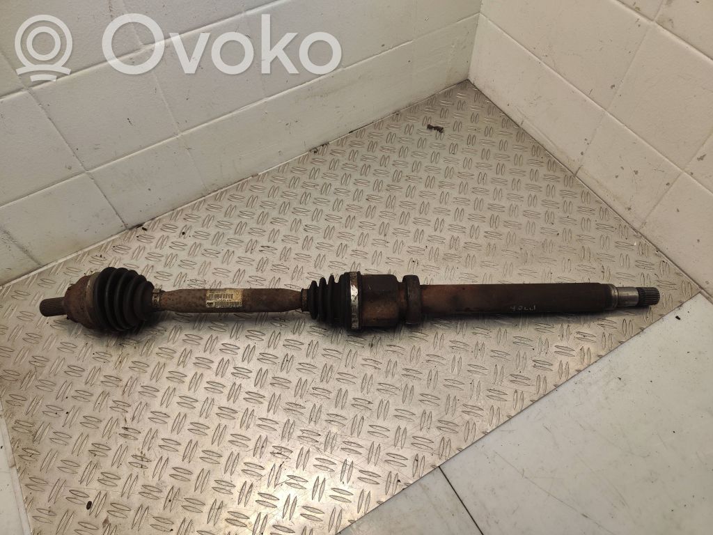 Volvo V50 Priekinis pusašis 