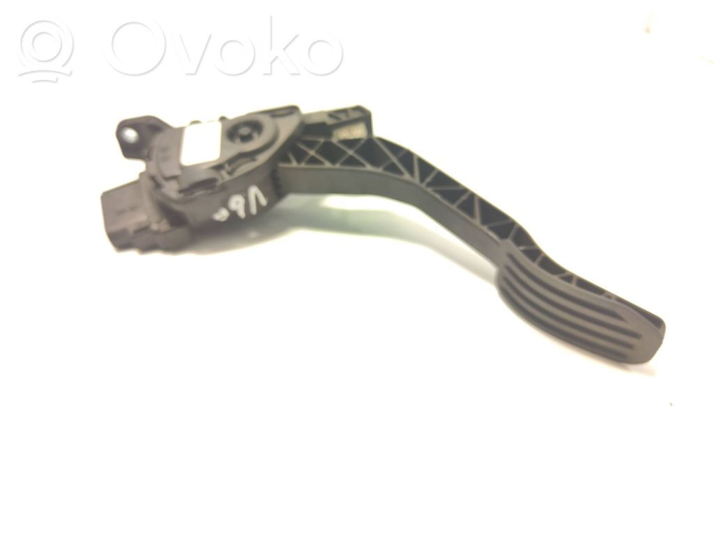 Accelerator throttle pedal   31329062,6PV01083416,0052013