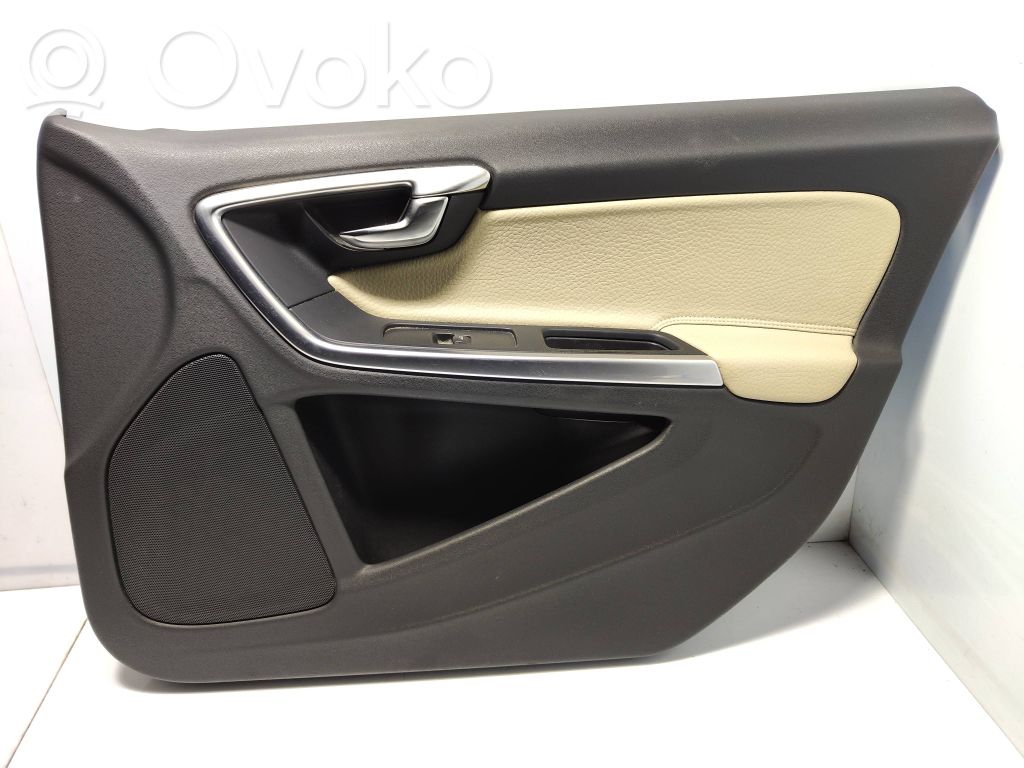 Volvo V60 Front door card panel trim 