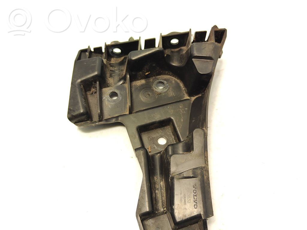 Volvo V60 Front bumper mounting bracket 