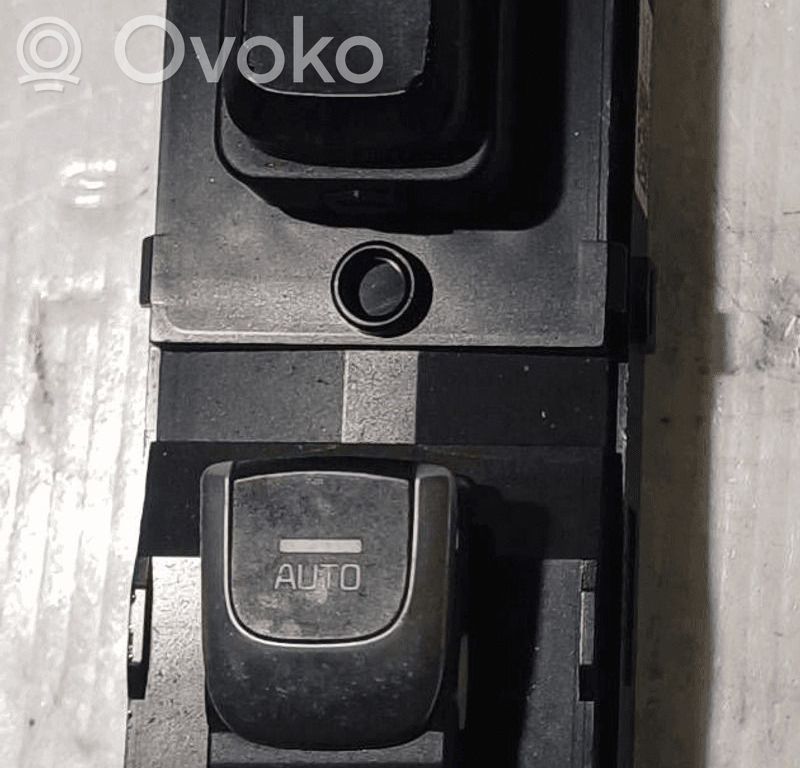 KIA Optima Electric window control switch 