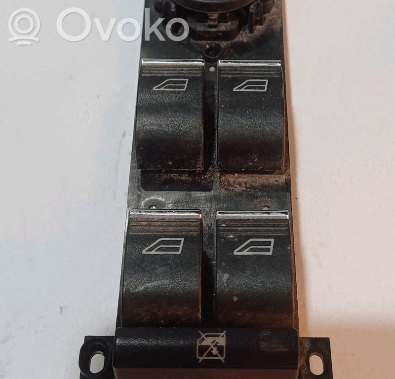 Ford Focus Electric window control switch 