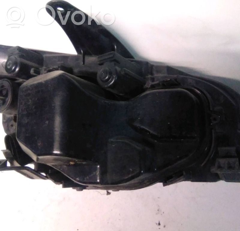 Ford Focus Headlight/headlamp 