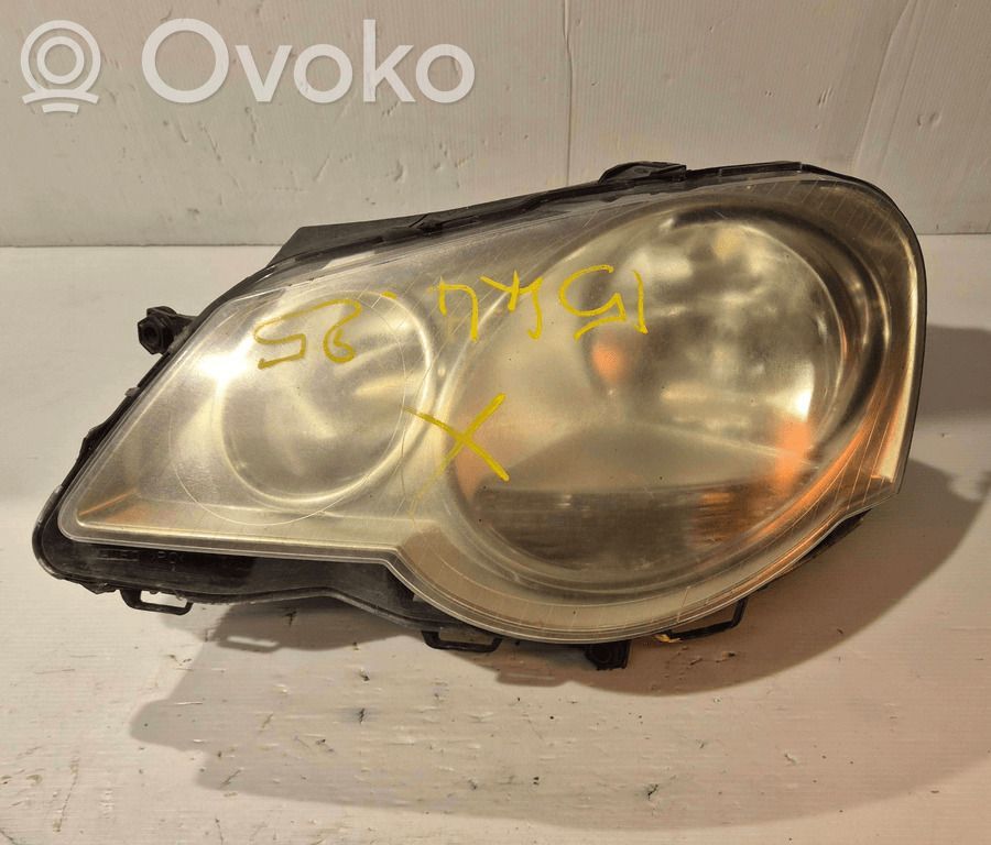 Toyota Yaris Lampa przednia 