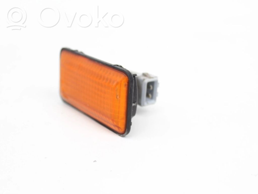 Volkswagen Golf III Seitenblinker 