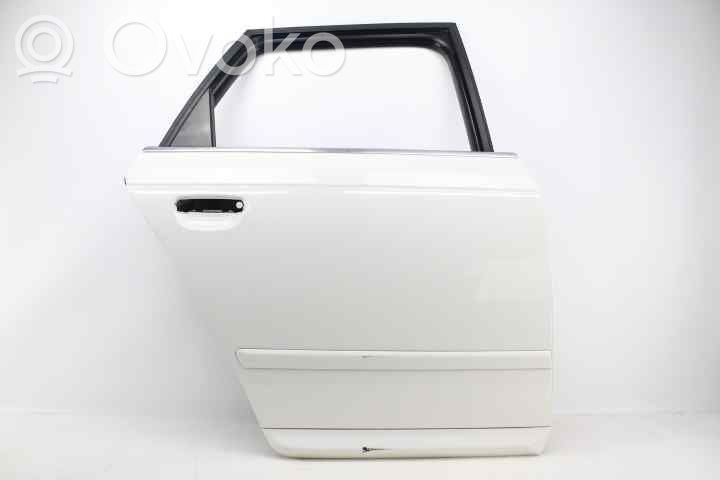 Puerta trasera   3R0833052
