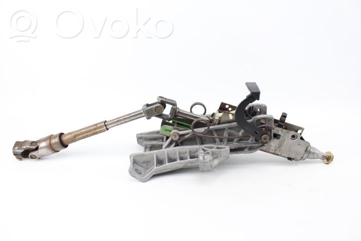 Ford Focus Steering wheel axle 