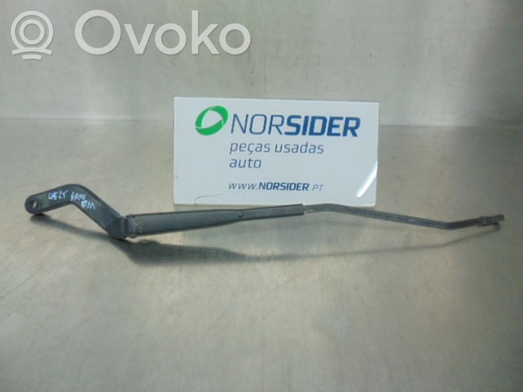 Citroen Saxo Wischerarm vorne 