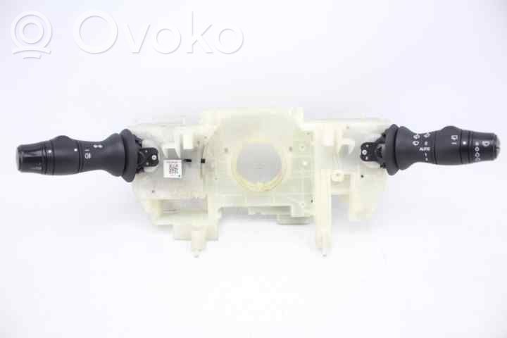 Renault Megane III Palanca de control del limpiaparabrisas 