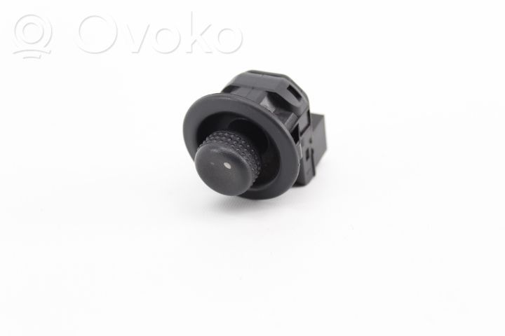 Renault Clio II Wing mirror switch 