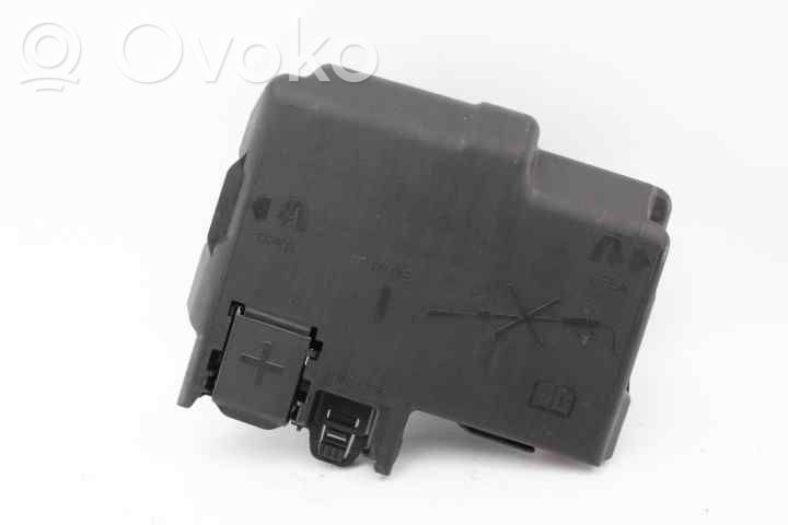 Opel Adam Fuse module 