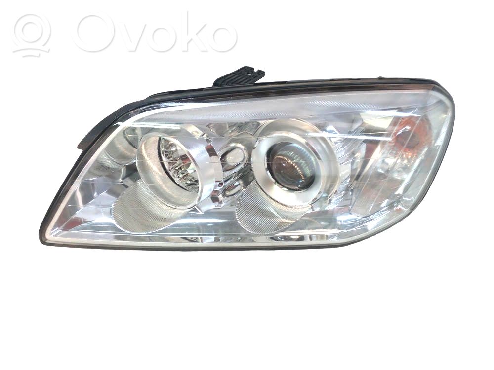 Chevrolet Captiva Lampa przednia 