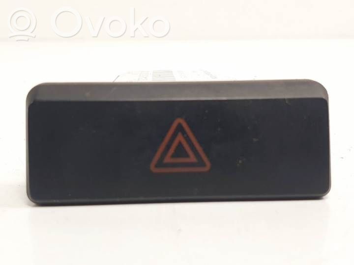 Hazard light switch   84776FD000