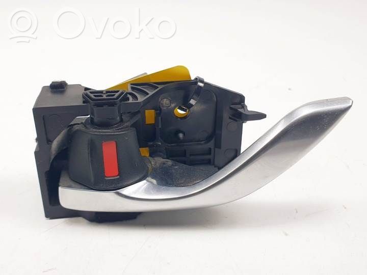 Manecilla interna puerta trasera   T8315LH