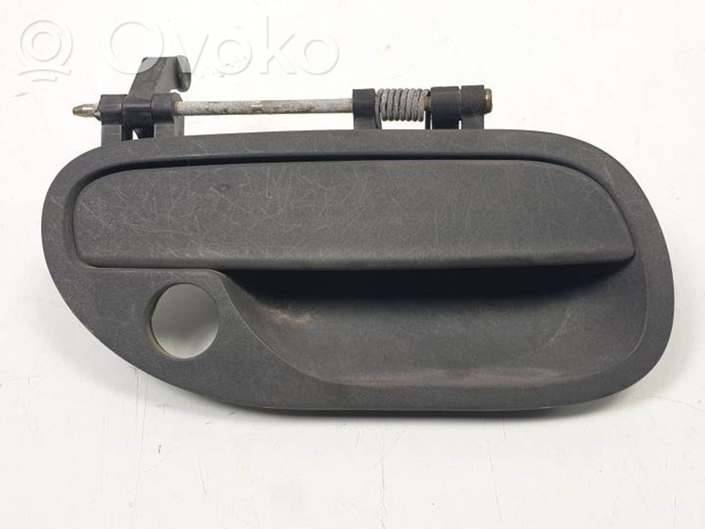 Manecilla externa puerta delantera