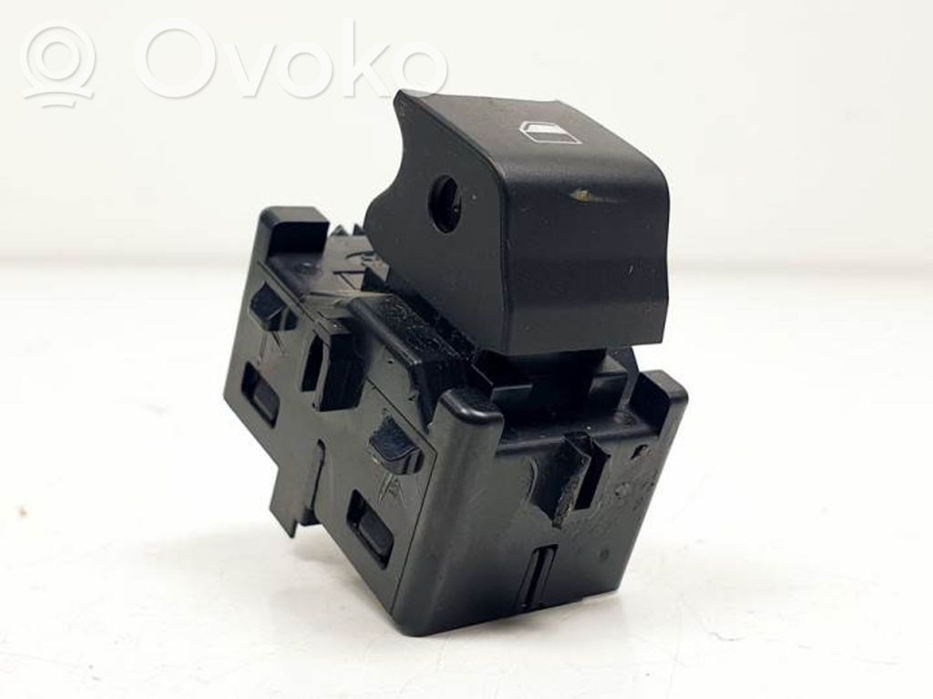Electric window control switch   H1BT14529AA