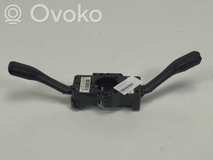 Suuntavilkun vipu   8L0953513G,202852ATW
