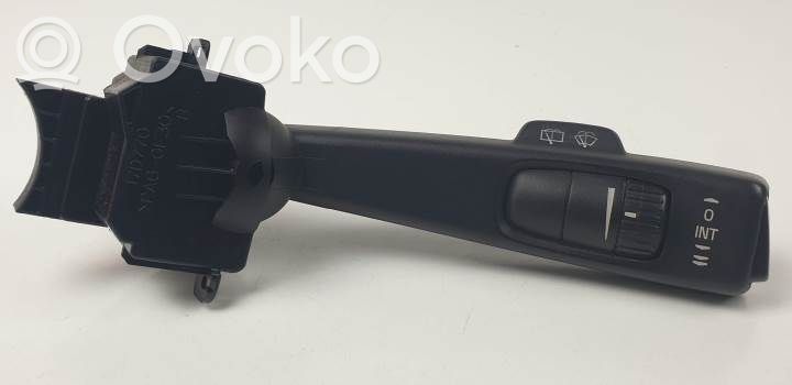 Pyyhkijän vipu   17D770