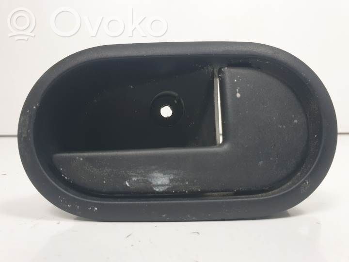 Ford Fiesta Klamka wewnętrzna drzwi przednich 