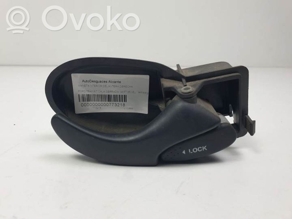 Manecilla interna puerta delantera   YC15V22600A