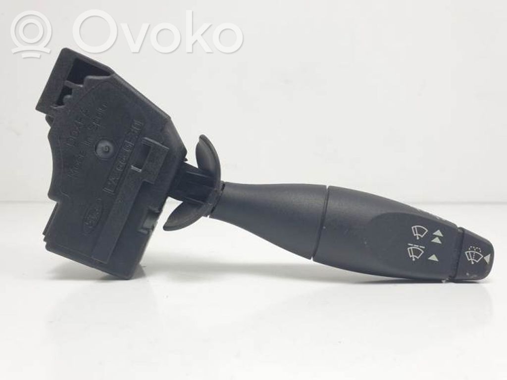 Pyyhkijän vipu   2S6T17A553AA
