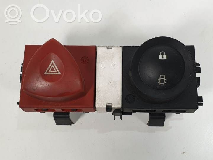 Botón interruptor de luz de peligro   8200095483,8200107808