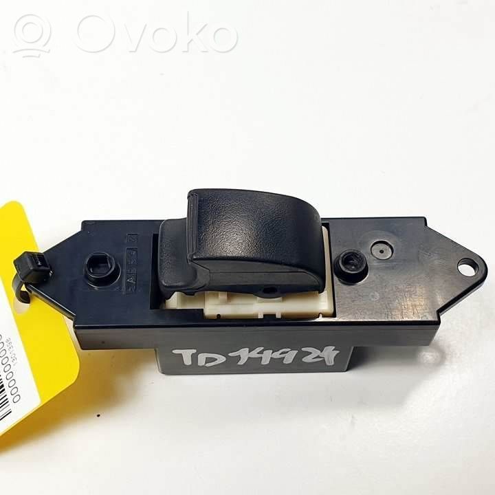 Przyciski szyb   MR587944,C8DD411MB