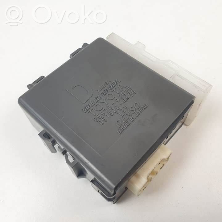 Toyota RAV 4 (XA40) Sonstige Steuergeräte / Module 