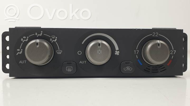 Mitsubishi Montero Panel klimatyzacji 