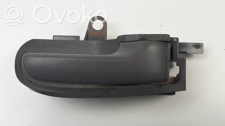 Manecilla interna puerta delantera