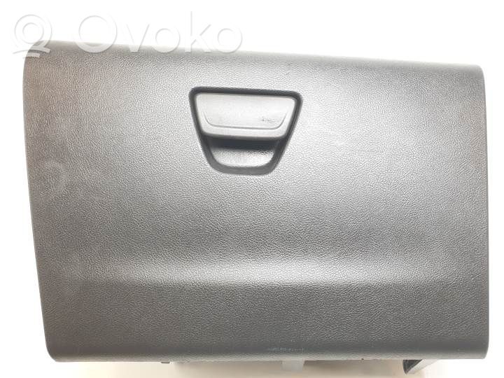 Hansikaslokero   E3B5A06010A
