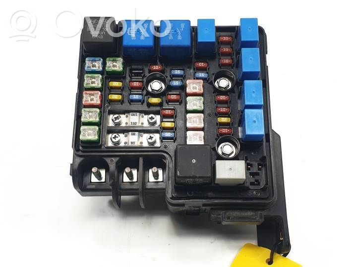 Module de fusibles   919501H040