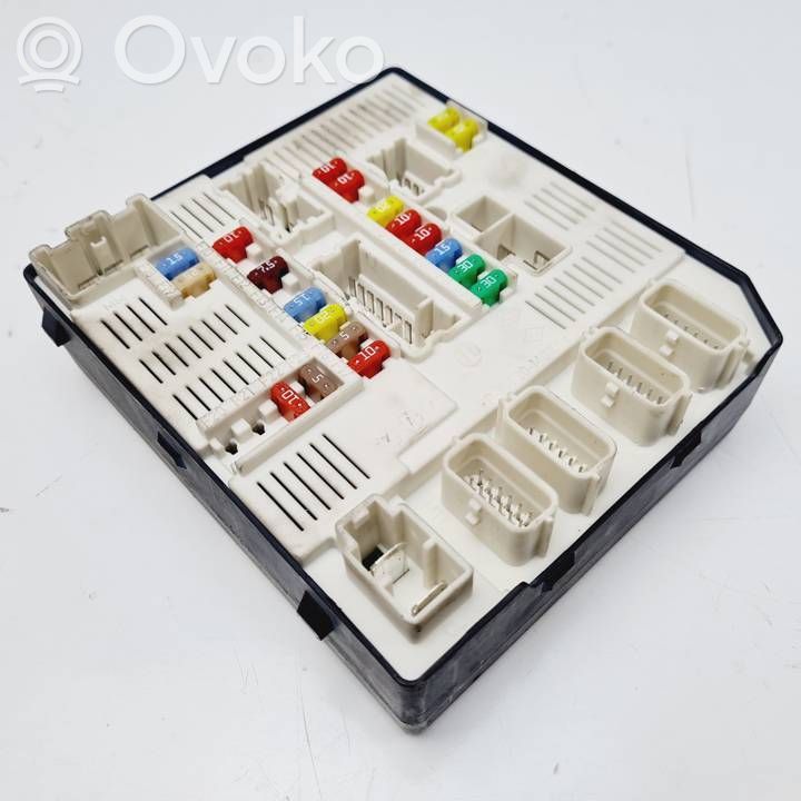 Módulo de fusible   284B68744R